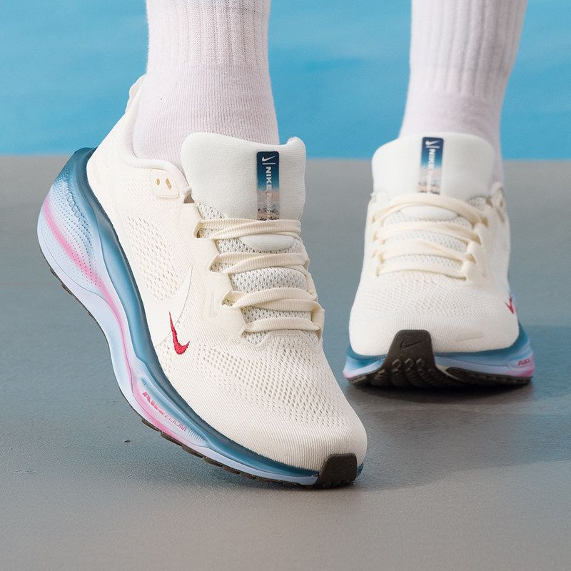 Lightweight Road Running Shoes - Nike Women's Shoes Original Low-Top Lightweight