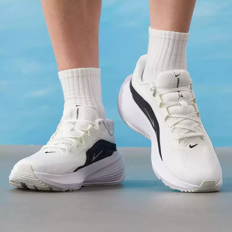 NIKE DOWNSHIFTER 14 Men's Runn - Lightweight Road Running Shoes 评论和价格