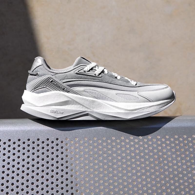361 Degrees Men's Casual Shoes - Air Cushion Jogger Shoes Men 评论和价格