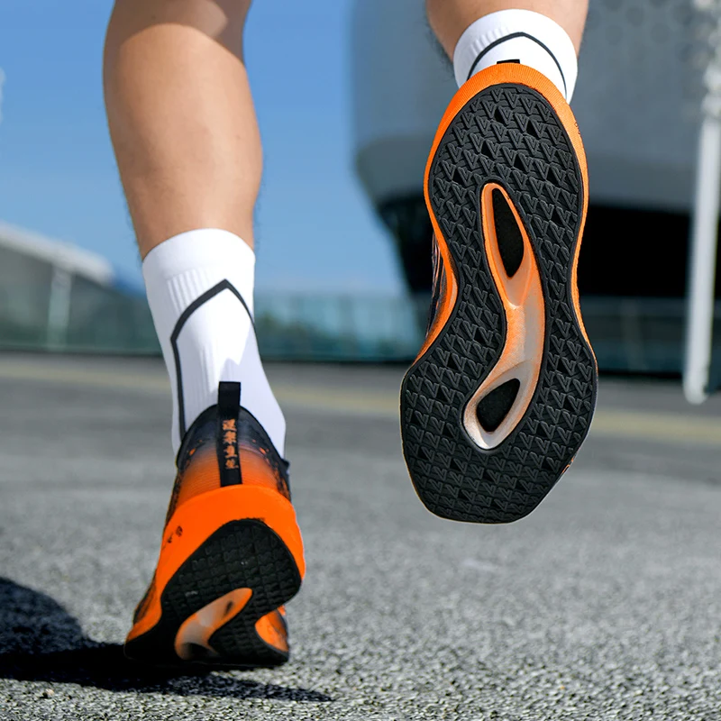 New Soft Sole Cushioning Men's - Reflective Night Running Shoes 评论和价格