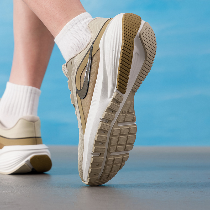 Nike Men's Shoes Original Ligh - Lightweight Road Running Shoes 评论和价格
