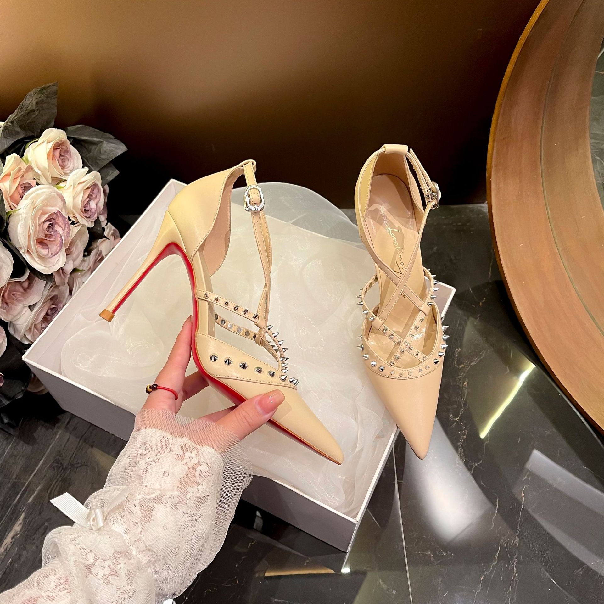 Retro Woman Shoes Sandals Stil - Sandals 评论和价格